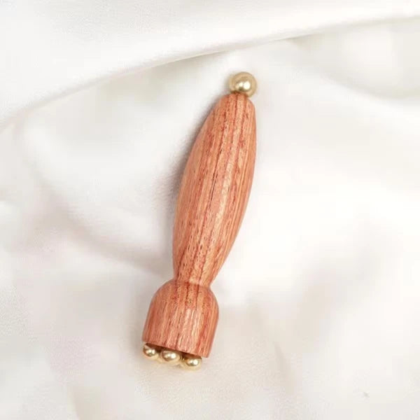 Wooden TCM acupoint massager, designed for eye bags, dark circles and sensitive skin, a traditional Chinese medicine skincare instrument equipped with facial and periocular massage sticks
